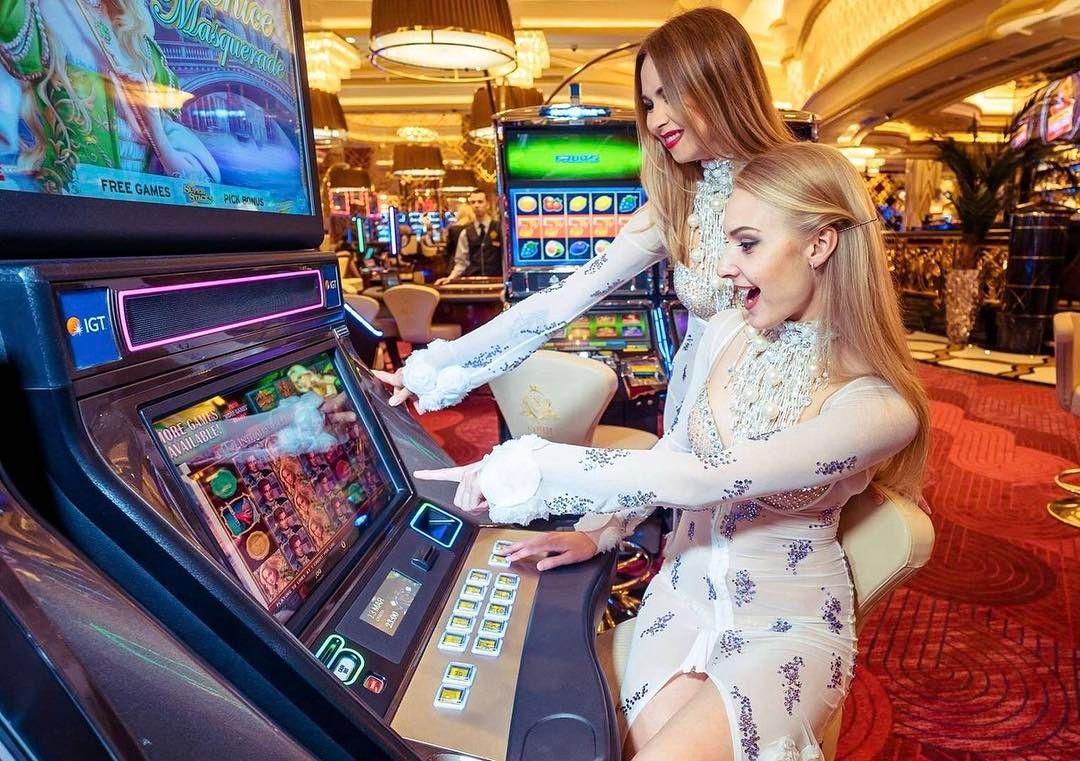 Kobiety w kasynie